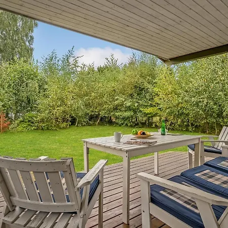 3 Bedroom Gorgeous Home In Vaeggerlose Holiday home *